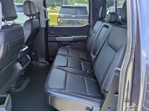 Used 2021 Ford F150 Lariat w/ Trailer Tow Package RWD image 8