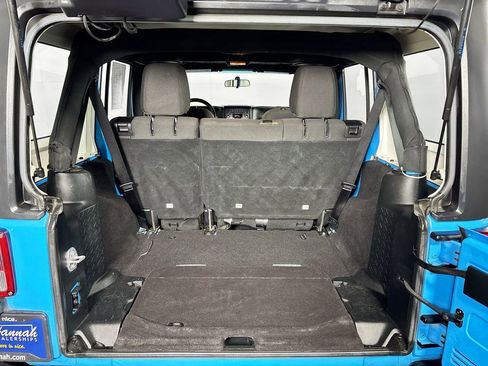 Used 2017 Jeep Wrangler Unlimited Sport w/ Connectivity Group image 19