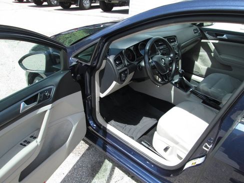 Used 2018 Volkswagen Golf SportWagen S 4Motion AWD/4WD image 13
