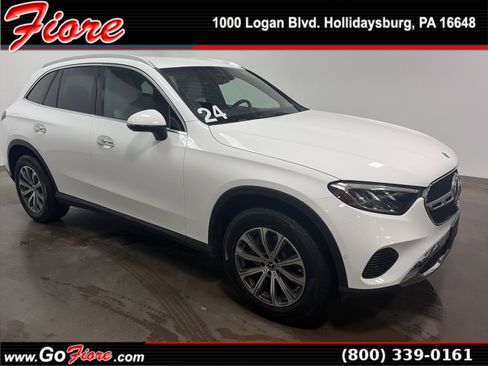 Used 2024 Mercedes-Benz GLC 300 4MATIC image 1