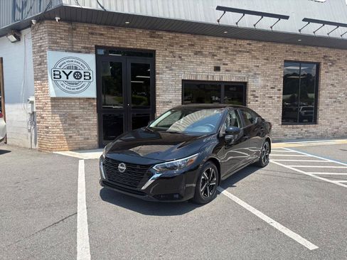 Used 2025 Nissan Sentra SV w/ Trunk Package FWD image 3