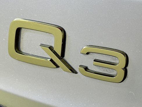 Used 2023 Audi Q3 2.0T Premium Plus w/ Premium Plus Package AWD/4WD image 10