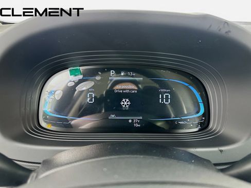 Certified 2026 Hyundai Venue SEL FWD image 18