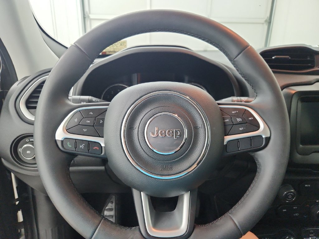 Certified 2020 Jeep Renegade Latitude w/ Popular Equipment Group AWD/4WD image 24