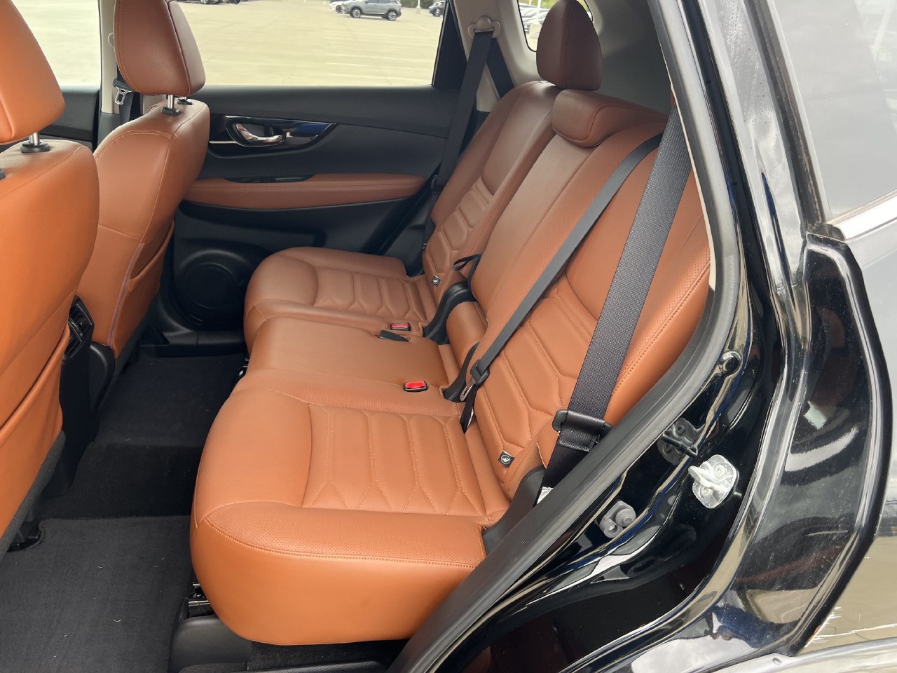 Used 2018 Nissan Rogue SL w/ Premium Package FWD image 10