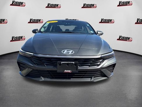 Used 2024 Hyundai Elantra SEL FWD image 2