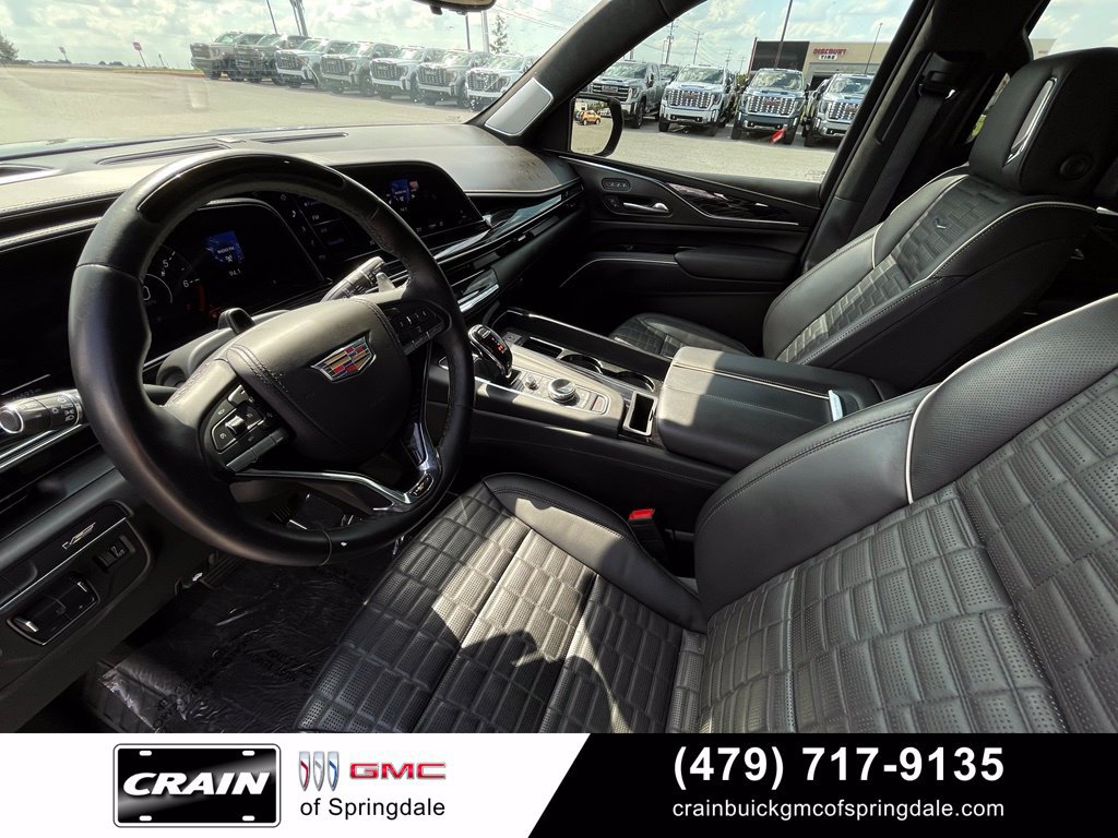 Used 2023 Cadillac Escalade V AWD/4WD image 9