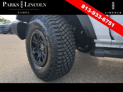 Used 2023 Ford Bronco Wildtrak AWD/4WD image 35