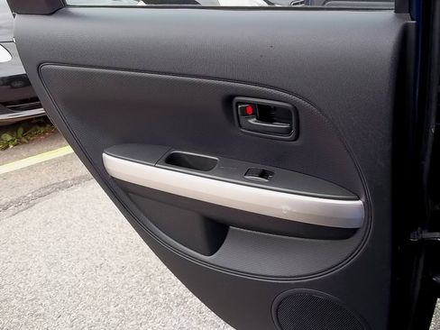 Used 2006 Scion xA FWD image 12