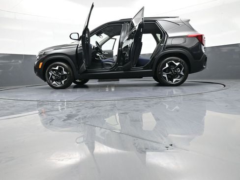 Certified 2025 Kia Seltos S AWD/4WD image 48