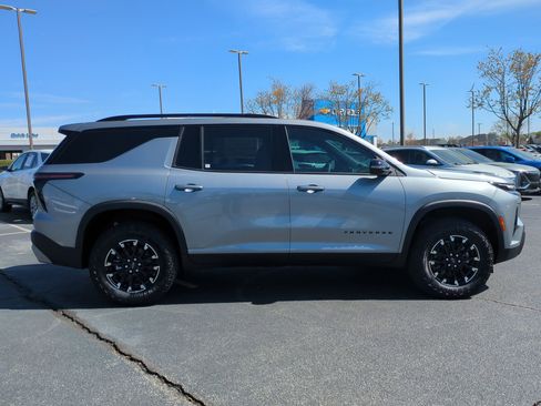 New 2026 Chevrolet Traverse Z71 w/ Driver Confidence Package AWD/4WD image 10
