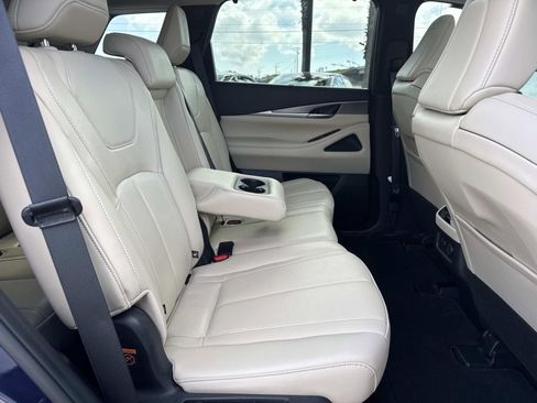 Used 2024 INFINITI QX60 Luxe image 10