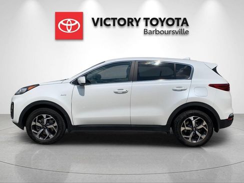 Used 2022 Kia Sportage LX AWD/4WD image 2