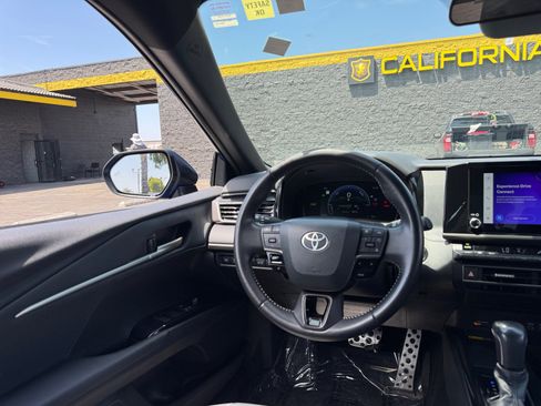 Used 2025 Toyota Camry SE FWD image 22