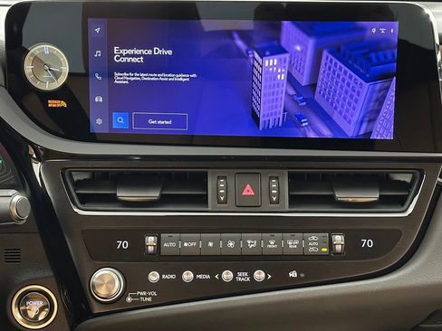 Used 2024 Lexus ES 300h Ultra Luxury w/ Accessory Package (Z1) image 25