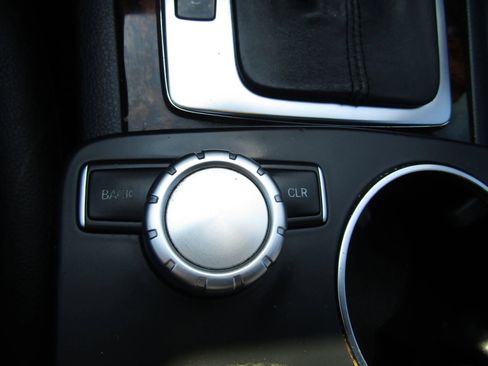 Used 2012 Mercedes-Benz C 300 4MATIC Sedan image 20