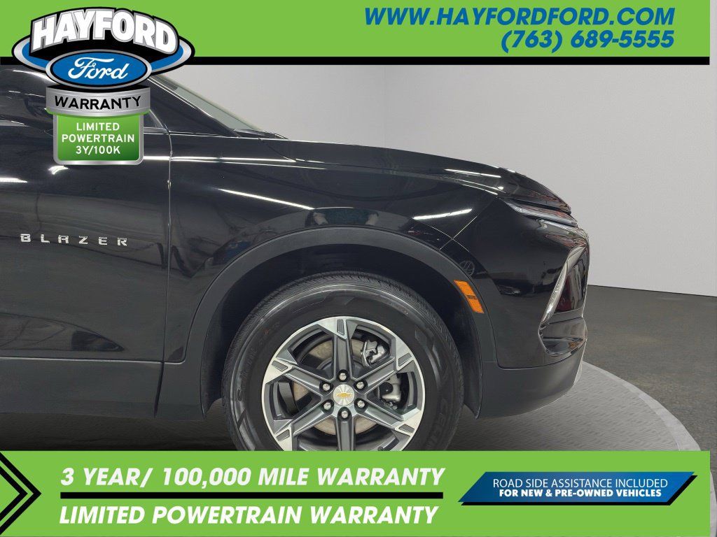 Used 2025 Chevrolet Blazer LT AWD/4WD image 23