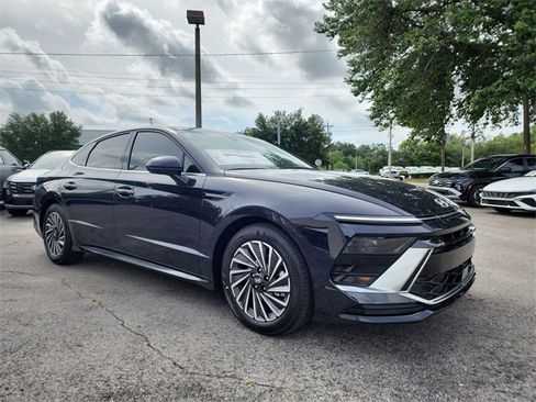 New 2025 Hyundai Sonata SEL image 1