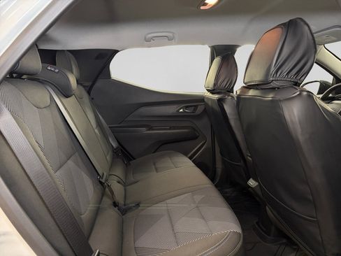 Used 2027 Chevrolet Bolt LT w/ Comfort Package FWD image 23