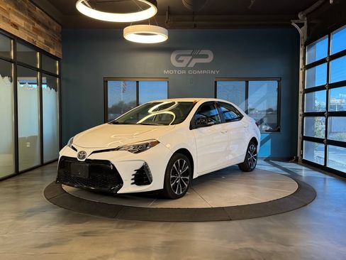 Used 2017 Toyota Corolla SE w/ Carpet Mat Package (TMS) FWD image 7