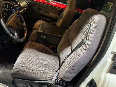 Used 1998 Dodge Ram 3500 Truck 4x4 Quad Cab image 11