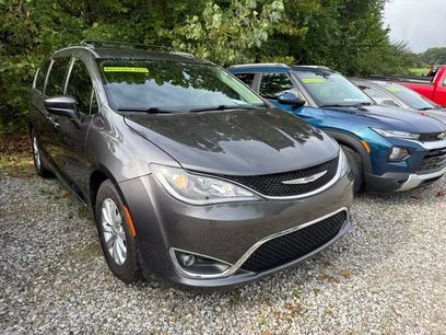Used 2019 Chrysler Pacifica Touring-L