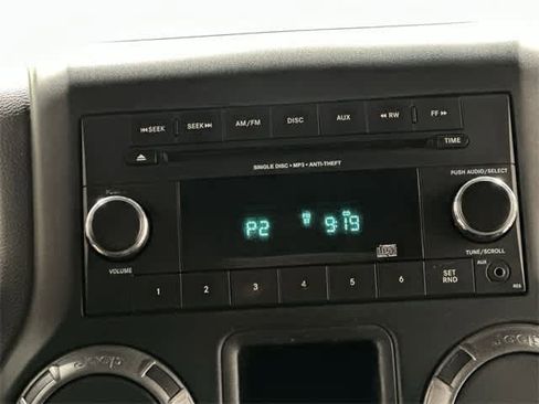 Used 2017 Jeep Wrangler Sport image 10