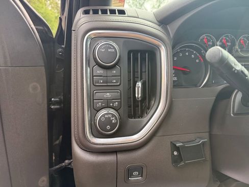 Used 2020 Chevrolet Silverado 1500 LT w/ All-Star Edition image 18