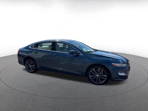 Used 2024 Chevrolet Malibu LT image 2