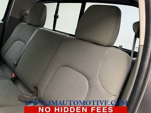 Used 2019 Nissan Frontier SV image 16