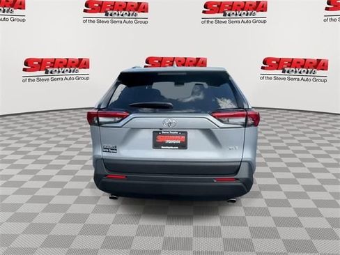 Used 2025 Toyota RAV4 XLE w/ Convenience Package image 7