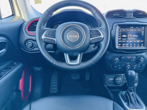 Used 2023 Jeep Renegade Trailhawk w/ Trailhawk Elite Group image 14