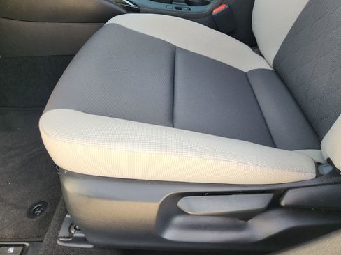 Used 2024 Toyota Corolla LE image 29