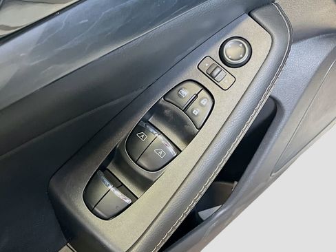 Used 2023 Nissan Maxima Platinum w/ Sport Mat Group FWD image 18