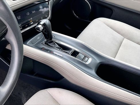 Used 2018 Honda HR-V EX image 13