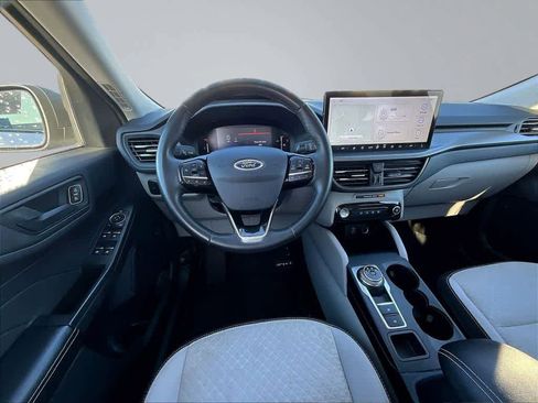 Used 2023 Ford Escape Active w/ Tech Pack #1 AWD/4WD image 10