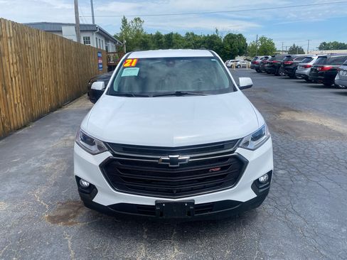 Used 2021 Chevrolet Traverse RS image 2