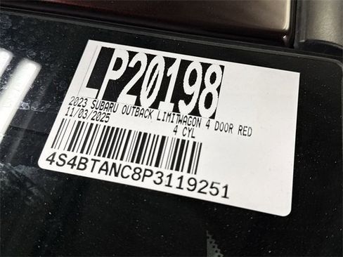Used 2023 Subaru Outback Limited image 32