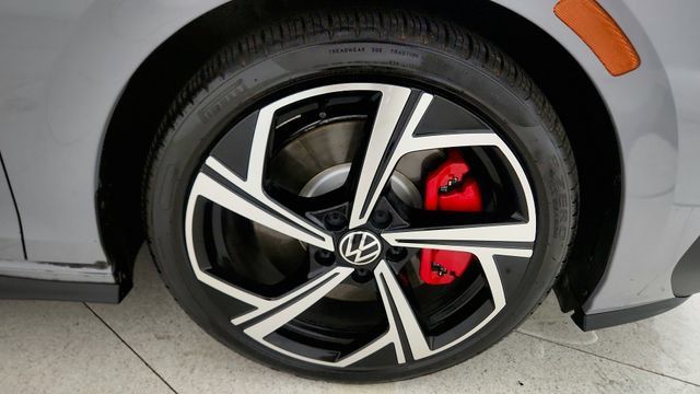Used 2025 Volkswagen GTI SE FWD image 83