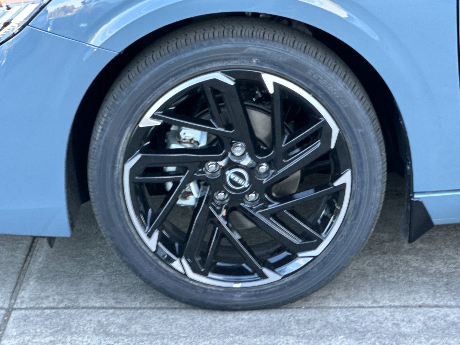 New 2026 Nissan Sentra SR w/ SR Premium Package FWD image 23