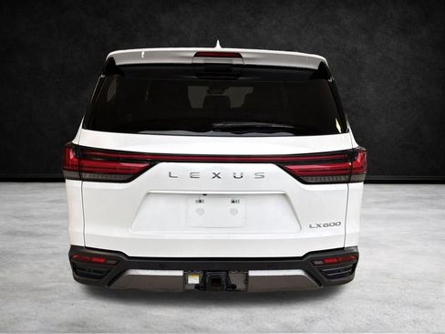 Used 2024 Lexus LX 600 4WD w/ Luxury Package image 7