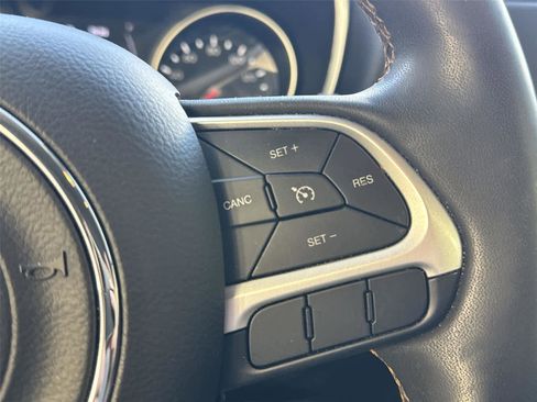 Used 2021 Jeep Compass Latitude image 24