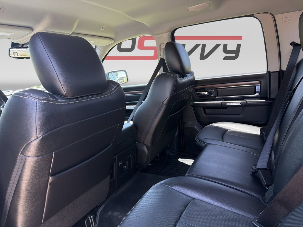 Used 2017 RAM 1500 Laramie w/ Convenience Group AWD/4WD image 16