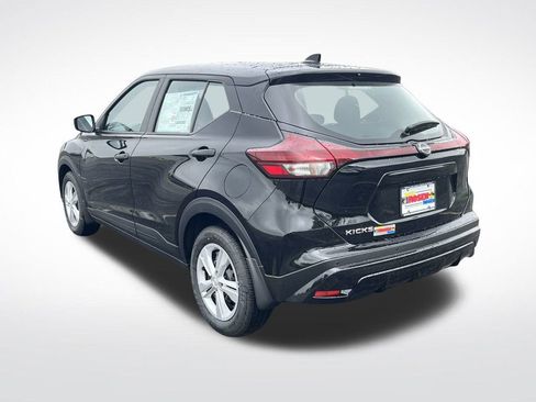 New 2025 Nissan Kicks Play S image 3