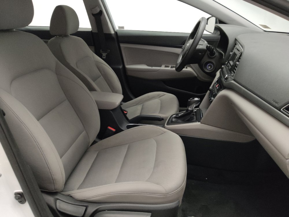Used 2017 Hyundai Elantra SE FWD image 21