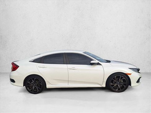Used 2019 Honda Civic Sport image 4