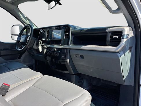 Used 2023 Ford F250 XL w/ FX4 Off-Road Package AWD/4WD image 30