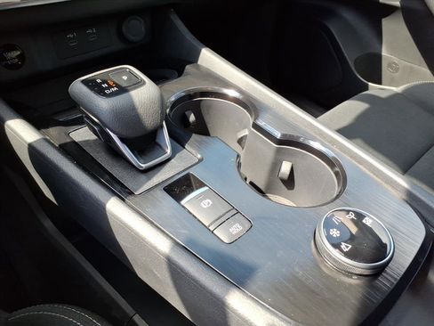 Used 2025 Nissan Rogue S image 16