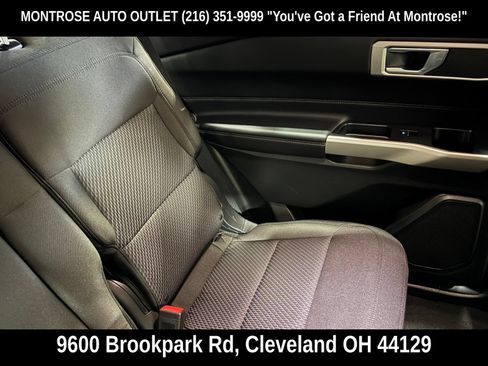 Used 2022 Ford Explorer XLT AWD/4WD image 34