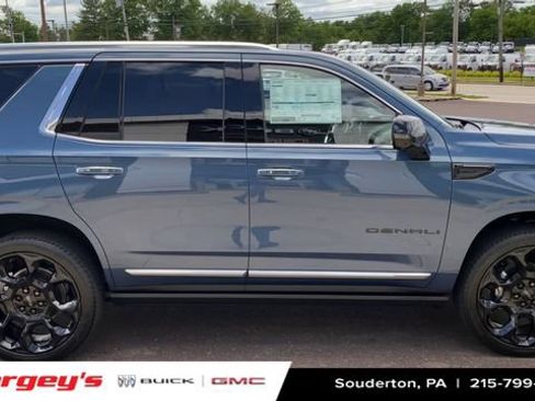 New 2026 GMC Yukon Denali w/ Denali Reserve Package AWD/4WD image 10